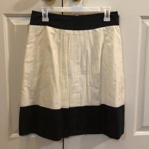 Black and White Banana Republic Skirt Size 4